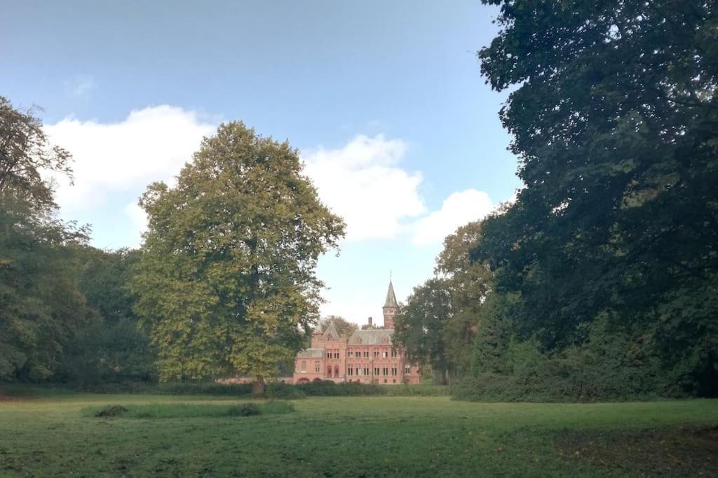 Castle Ten Berghe Chateau Bed & Breakfast *