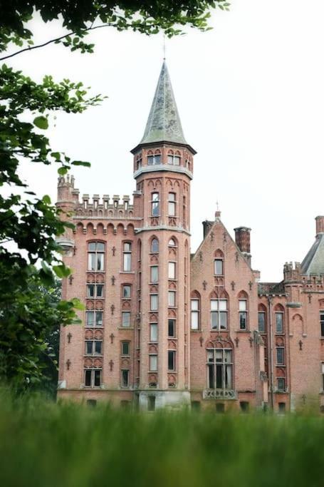 Castle Ten Berghe Bruges