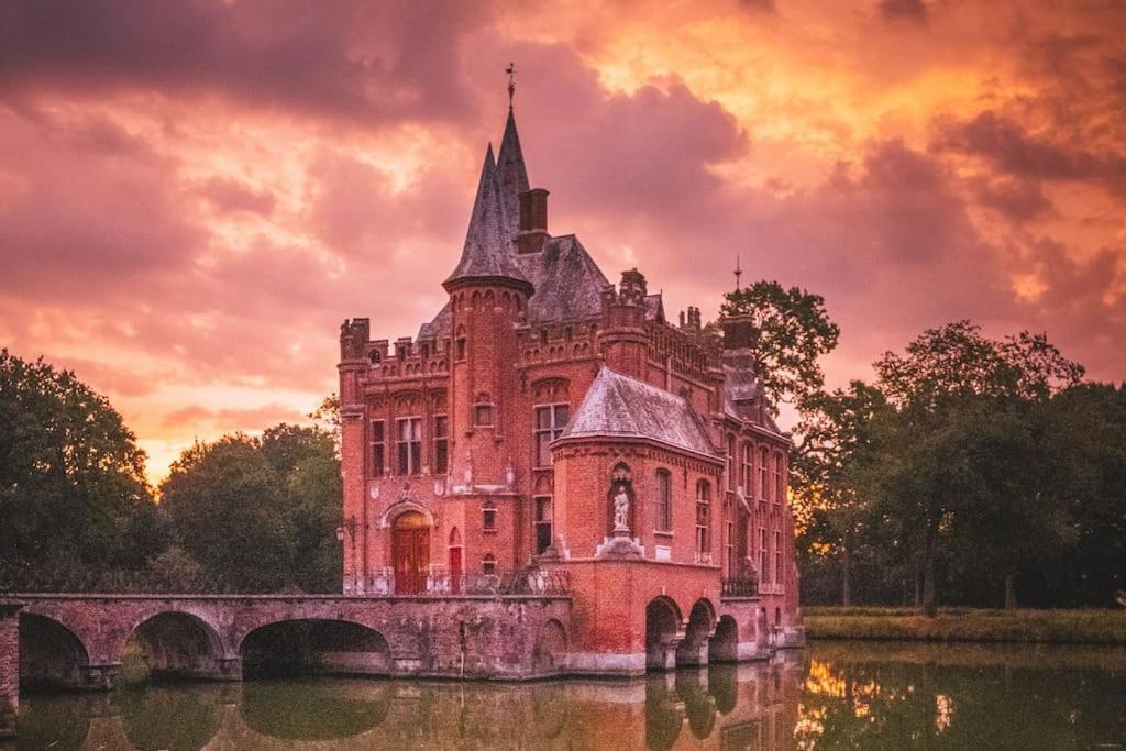 Castle Ten Berghe * Bruges
